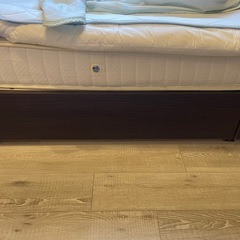 ベッド、マットレスの画像