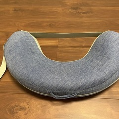 ergobaby ブルー 授乳クッション U字型の画像