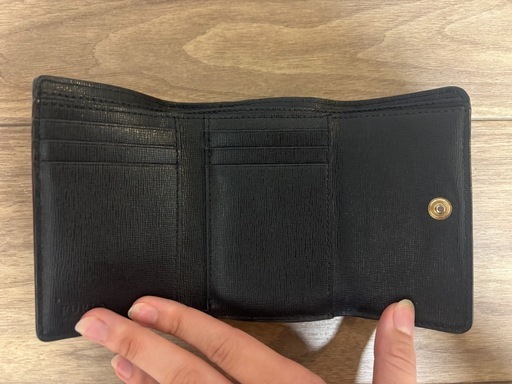 FURLA ブラック 三つ折り財布 黒 レザーウォレット ミニ