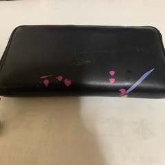 ルブタン長財布価格交渉ありの画像