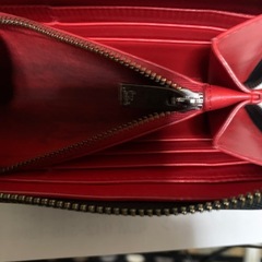 ルブタン長財布価格交渉ありの画像
