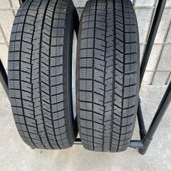 スタッドレス/アルミホイール 185/70R14 タイヤラック付  ナット付 フリード フィットなどにの画像