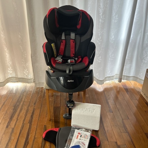 Apricaチャイルドシート　付属品付き　美品