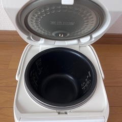 炊飯器の画像
