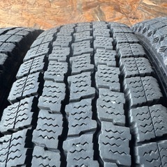 バリ山　GOODYEAR 145R12 スタッドレス　タイヤ　2014年製　12い12インチの画像
