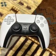 プレステ5。コントローラー。ソフト。Apple Watchか50インチ以上テレビの画像