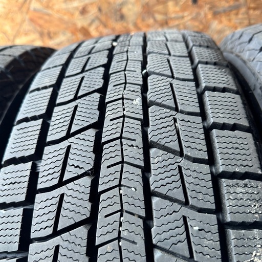 バリ山　DUNLOP ダンロップ　SJ8 225/65R17 スタッドレス　タイヤ　2021年製　17インチ