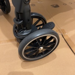 ほぼ未使用　コンビ　ベビーカー　スゴカルαcompact エッグショックの画像