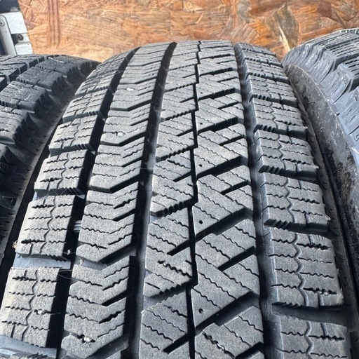 バリ山　BRIDGESTONE ブリヂストン　ブリジストン　VRX2 155/65R14 スタッドレス　タイヤ　2019年製　14イン