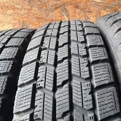 バリ山　GOODYEAR ICENAVI 7 155/65R13 スタッドレス　タイヤ　2021年製　13インチの画像