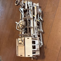 動く3Dウッドパズル機関車の画像