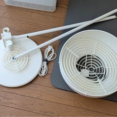 NYMÅNEフロアライトの画像