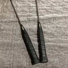 バトミントン 中古ラケット２つの画像