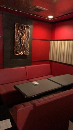 日曜日までピンクソファー