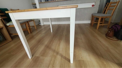 IKEAダイニングテーブル (価格交渉可能)