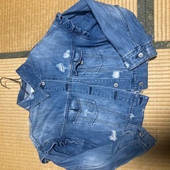 PEACE ダメージデニムジャケットの画像