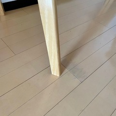木製　丸　テーブルの画像