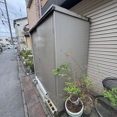 やや大きめの倉庫の画像