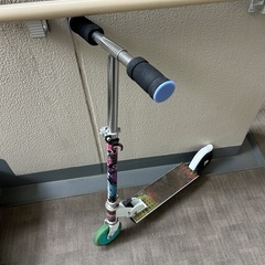 子供用キックスケーター 中古 状態良好の画像