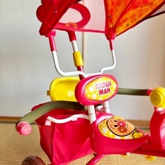 アンパンマン三輪車の画像