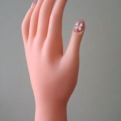 【1,000円お得】ほぼ新品　女性 左手 ハンドマネキン・ネイル練習用の画像