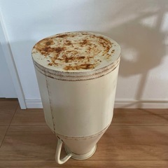 サリュ　アンティーク　ミルク缶の画像