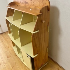 ワールドファミリー　棚の画像