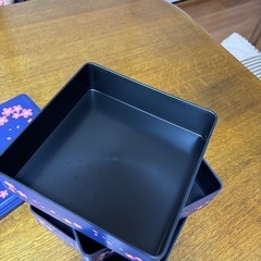 花柄の3段重箱の画像