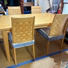 ダイニングテーブルセット　4人掛けの画像