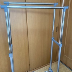 取引中　物干しポールの画像