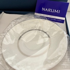 NARUMI 食器セットの画像
