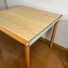 テーブルの画像