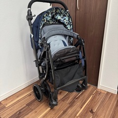 combi 
ベビーカーの画像