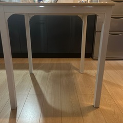 テーブルセットの画像