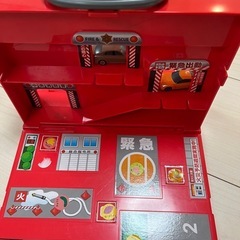 ミニトミカキャリーケースの画像