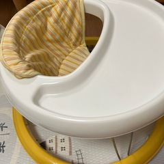 ベビー歩行器の画像