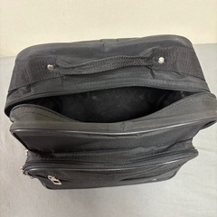 再値下げ　ビンテージ　ブラック横型バッグ 収納力抜群の画像