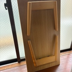 折りたたみ机の画像