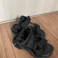 petit main  プティマイン　サンダル　14㌢の画像