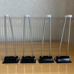 机の脚の画像