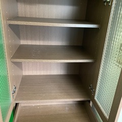 食器棚の画像