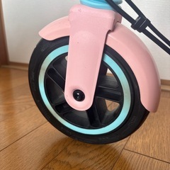 Segway-Ninebotの子ども用モデル「eKickscooter E8」の画像
