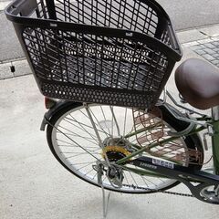 　大人用自転車と空気入れの画像