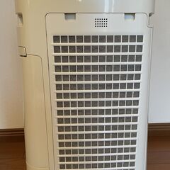 【手渡し限定】シャープ プラズマクラスター7000・加湿空気清浄機・KC-D70-W　の画像