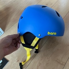 Bernスキースノーボードヘルメット　子供用の画像