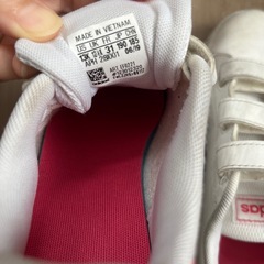 adidas・19㎝・スニーカーの画像