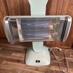 アラジン 遠赤グラファイトヒーター1000W AEH-2G10AJ 2021年製【中古】の画像