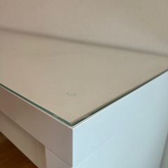 IKEA ドレッサー用机
の画像