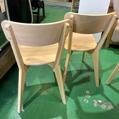 ✨美品【新品約4.2万円】【イケア/ラウンドテーブル】イス2脚セット　LISABO リーサボー  丸テーブル　 アッシュ　2人用ダイニングテーブル　椅子2脚　天板直径105㎝　高74　 の画像