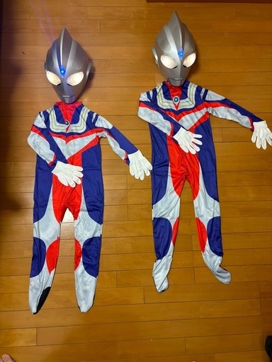 本格的
ウルトラマンコスプレフルセット110cm 120cm